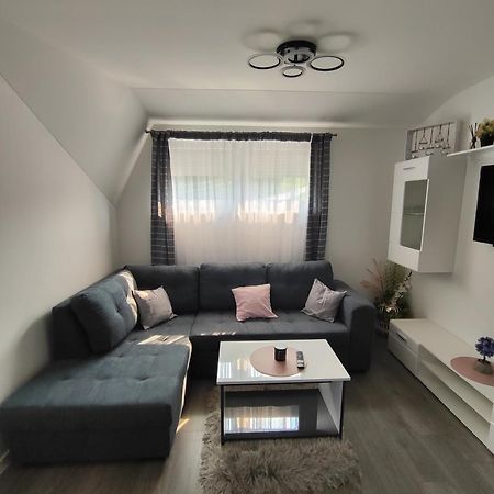 Happy Moments 1 Apartment Gornje Jesenje Exterior foto