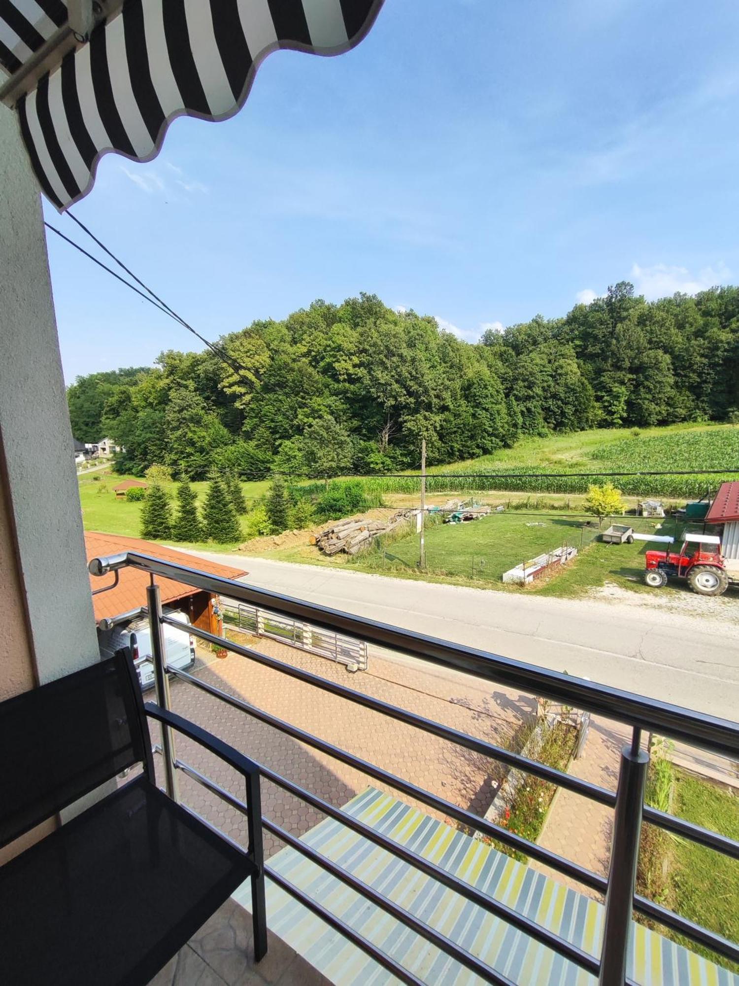 Happy Moments 1 Apartment Gornje Jesenje Exterior foto