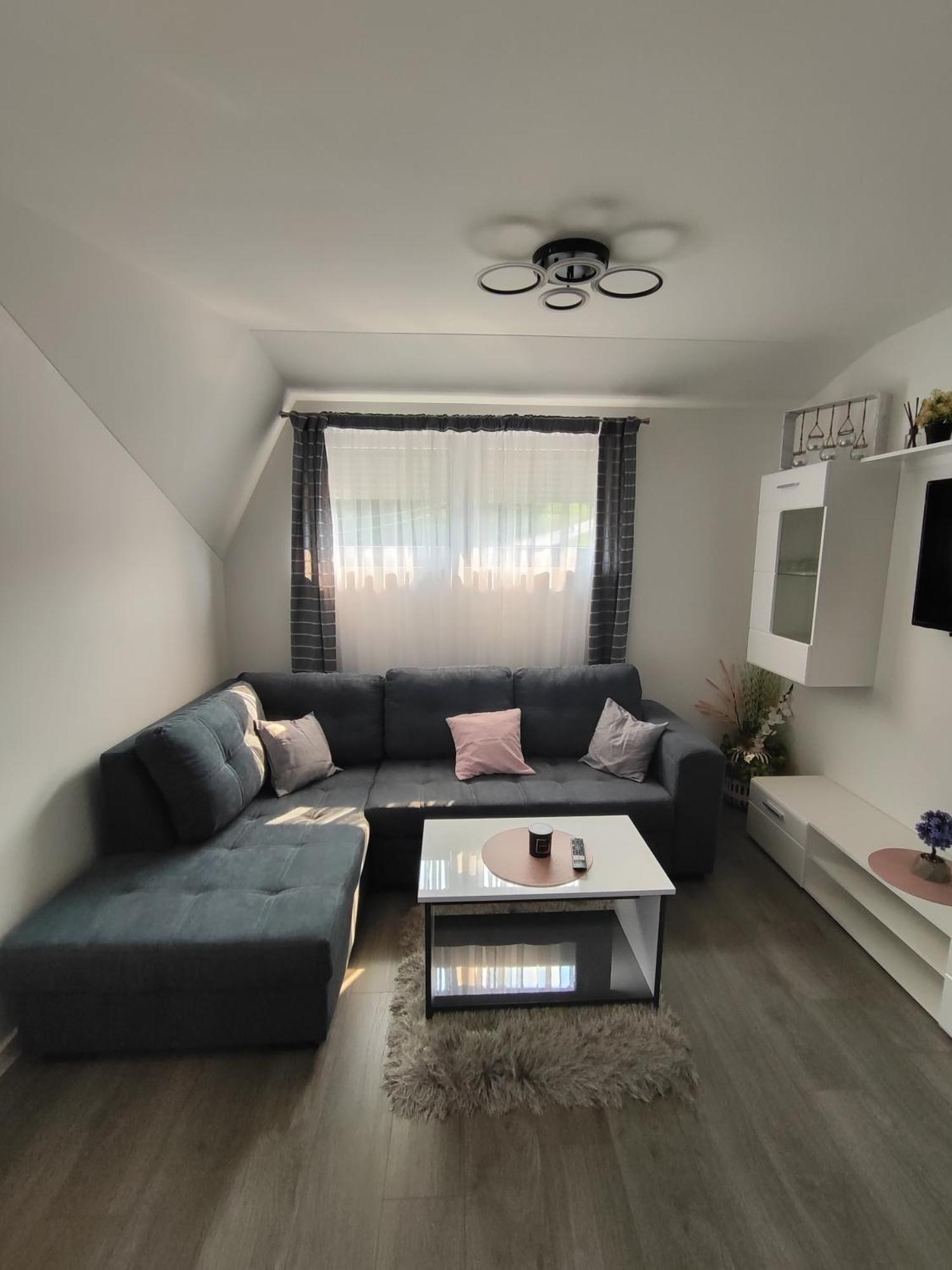 Happy Moments 1 Apartment Gornje Jesenje Exterior foto